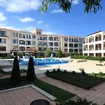 Bay Апартаменты *